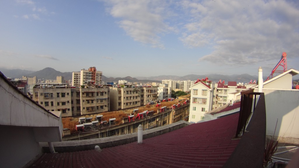 Vue d'un toit, Xichang