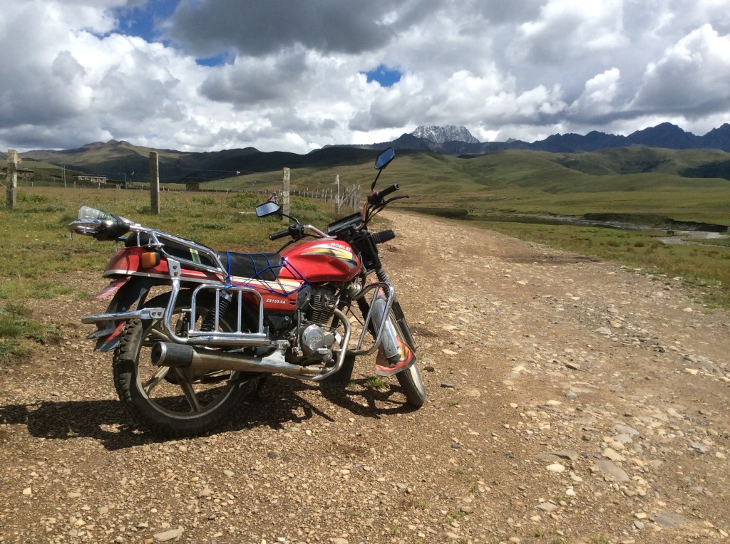 Moto Tagong Tibet