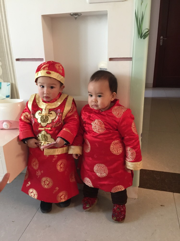 Enfants chinois costume traditionnel